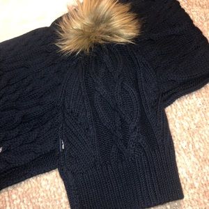 Never worn Vineyard Vines navy cableknit scarf/hat